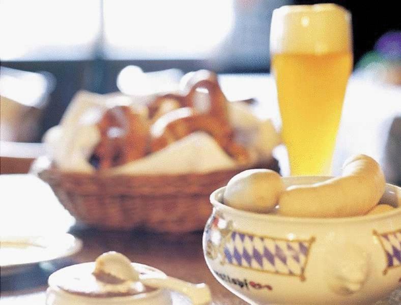 Gasthof Falkenstein - Metzgerei Schwaiger - Flintsbach Bagian luar foto